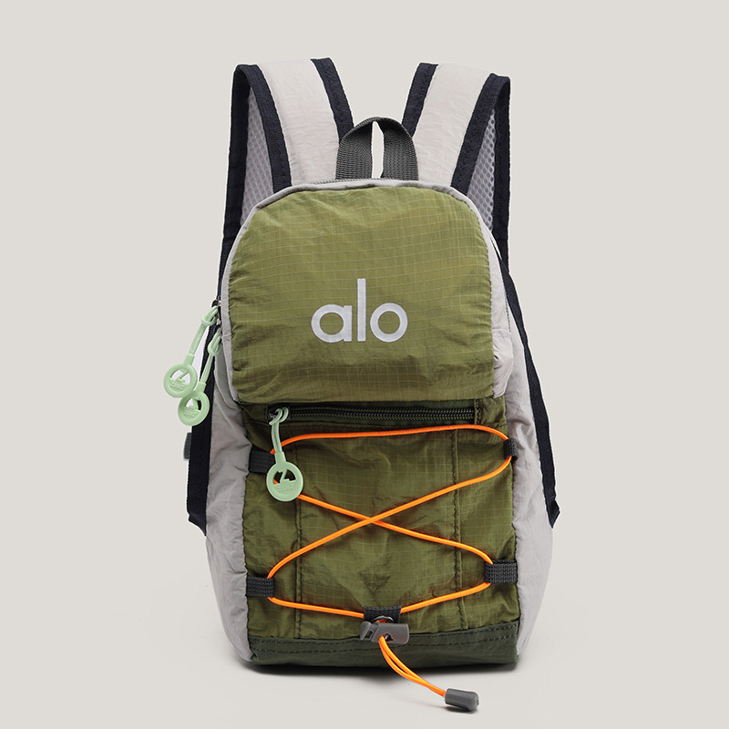 Lagani nylon ruksak za putovanja s ergonomski stražnjim panelom, prima 12-inčni prijenosnik, kapacitet ispod 20 L, unisex