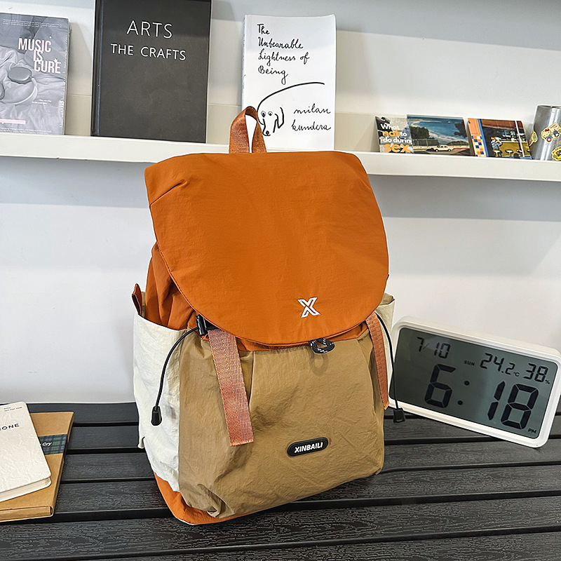 Kültéri rövid távú utazáshoz való hátizsák – uniszex, nylon, 15 hüvelykes laptophoz kompatibil, kapacitás 20 L alatt, görbült vállpánt