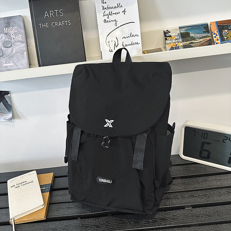 Kültéri rövid távú utazáshoz való hátizsák – uniszex, nylon, 15 hüvelykes laptophoz kompatibil, kapacitás 20 L alatt, görbült vállpánt