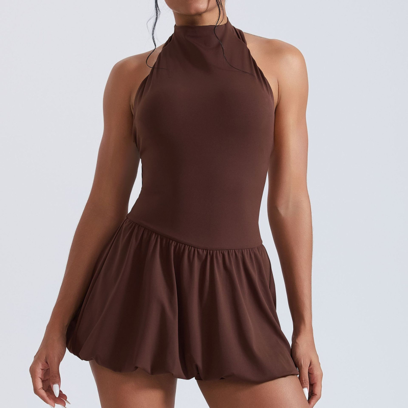 Sporta kleita ar iekšējiem krūšu spilventiļiem, 80% neilons, ātrs žāvēšana, treniņiem (Rudenis 2025)