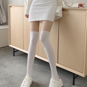 Női combfix harisnya, ultra vékony, Core-spun fonal, poliészter, egyszínű, minimalista stílus