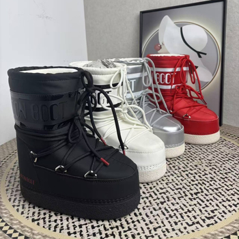 Moon ūdensnecaurlaidīgas sieviešu sniega zābaki, augsts augšējais apvalks, gumijas zole, jēra kažoka iekšējā odere, 5 cm papēdis, ziema 2025