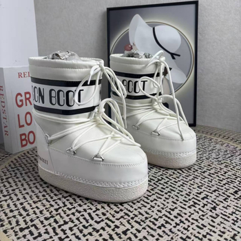 Moon ūdensnecaurlaidīgas sieviešu sniega zābaki, augsts augšējais apvalks, gumijas zole, jēra kažoka iekšējā odere, 5 cm papēdis, ziema 2025