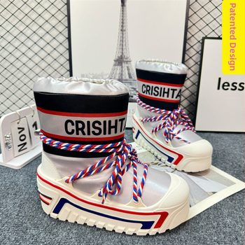 Cizme de zăpadă cu talpă din cauciuc, partea superioară din țesătură, branț din blană artificială, înălțime medie a gleznei, închidere cu șiret în față