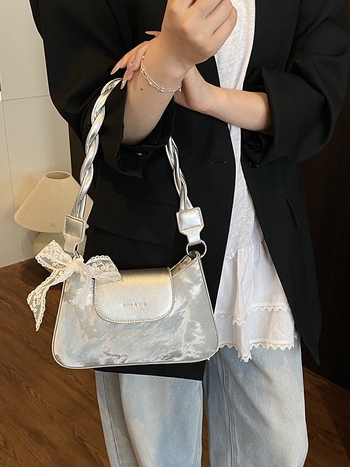 PU hónalj táska – cipzáras záródás, vízszintes négyzet alakú