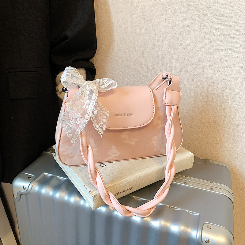 PU hónalj táska – cipzáras záródás, vízszintes négyzet alakú