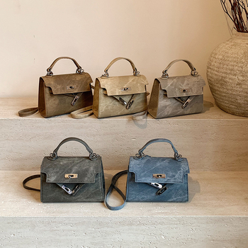 Női PU bőr crossbody táska — vízszintes négyszögletes forma, cipzáras zárás, poliészter bélés, egy vállpánt