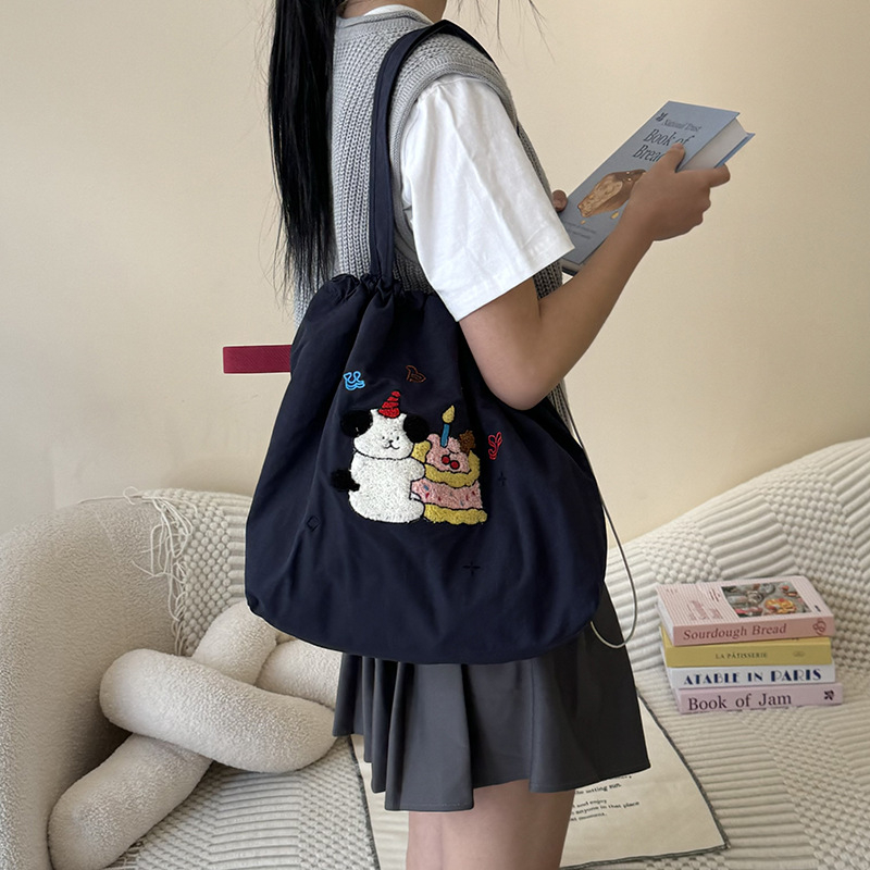 Geantă tote din pânză, stil street-fashion, broderie cu personaje desen animate, curea detașabilă, buzunar interior cu fermoar