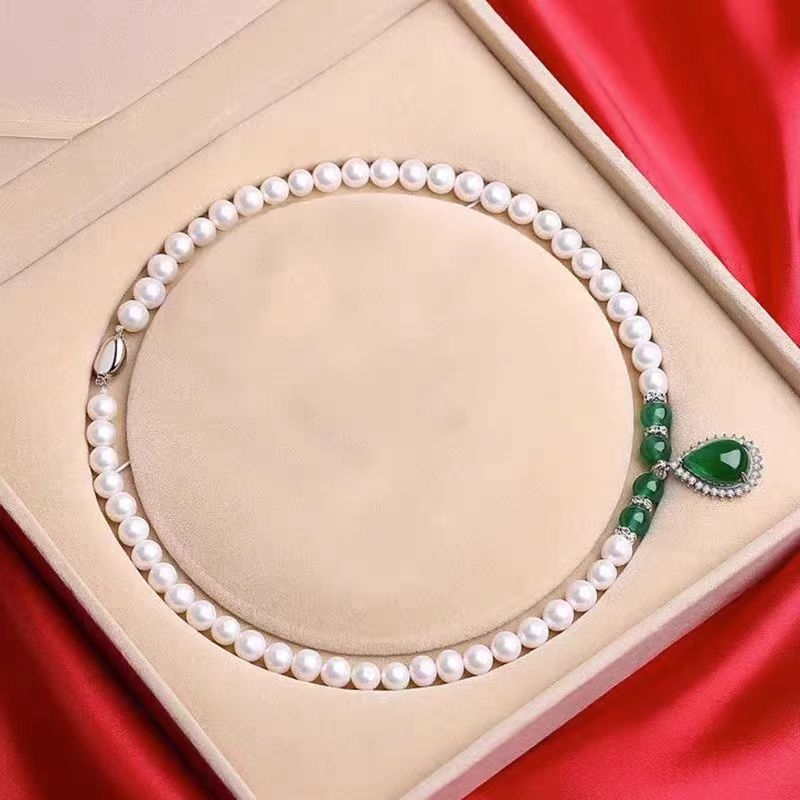 Colier s bisernih perli i privjeskom od legure (Brand: Xinjue Jewelry; Lanac: lanac od bisernih perli; Materijal: perla; Privjesak: legura; Stil: jednostavno)