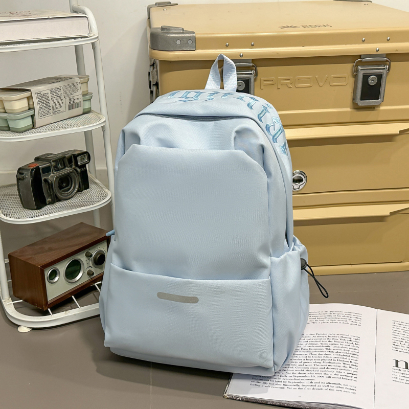 Miško stiliaus didelės talpos kuprinė su nešiojamojo kompiuterio ir kameros kišenėmis, nailonas, užtrauktukas, mezzanine skirsnis