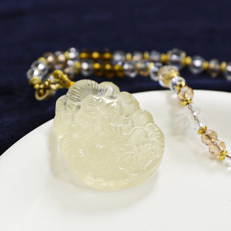 Колие с кристал розов кварц, оригинален дизайн, индивидуално опаковано, пролет 2025