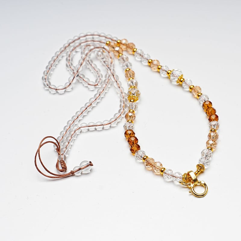 Колие с кристал розов кварц, оригинален дизайн, индивидуално опаковано, пролет 2025