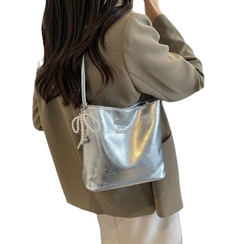 Geantă de damă cu capacitate mare, PU, design patchwork pentru subraț/totă bucket, formă orizontal pătrată, închidere magnetică.