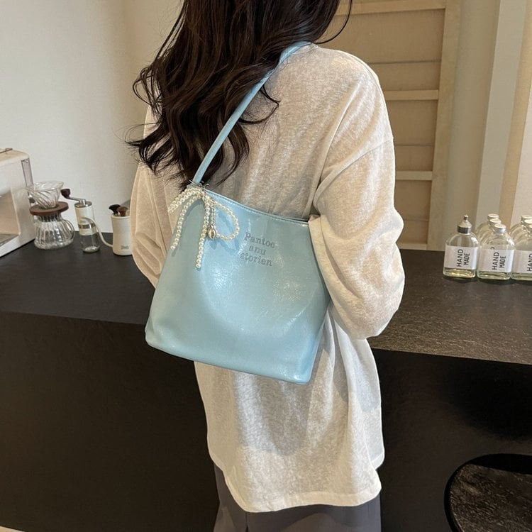 Geantă de damă cu capacitate mare, PU, design patchwork pentru subraț/totă bucket, formă orizontal pătrată, închidere magnetică.