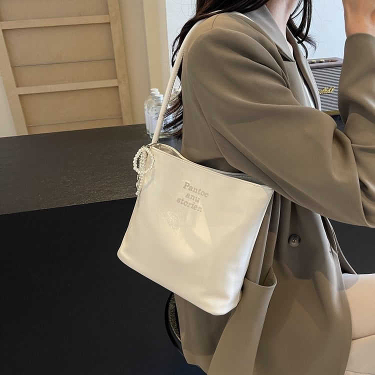 Geantă de damă cu capacitate mare, PU, design patchwork pentru subraț/totă bucket, formă orizontal pătrată, închidere magnetică.