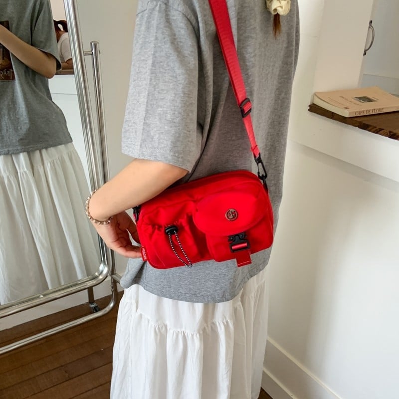 Crossbody torbica, lagana najlon torbica, ulični stil, vodoravni kvadratni oblik, zatvaranje zipom, džep za mobitel