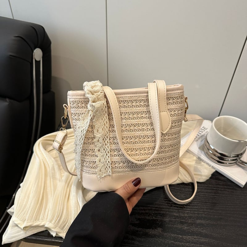 Moteriška kibiro formos rankinė kasdieniniam naudojimui, ypatinga medžiaga, poliesterio pamušalas, užtrauktuko uždarymas, vienas peties dirželis, vasara 2025