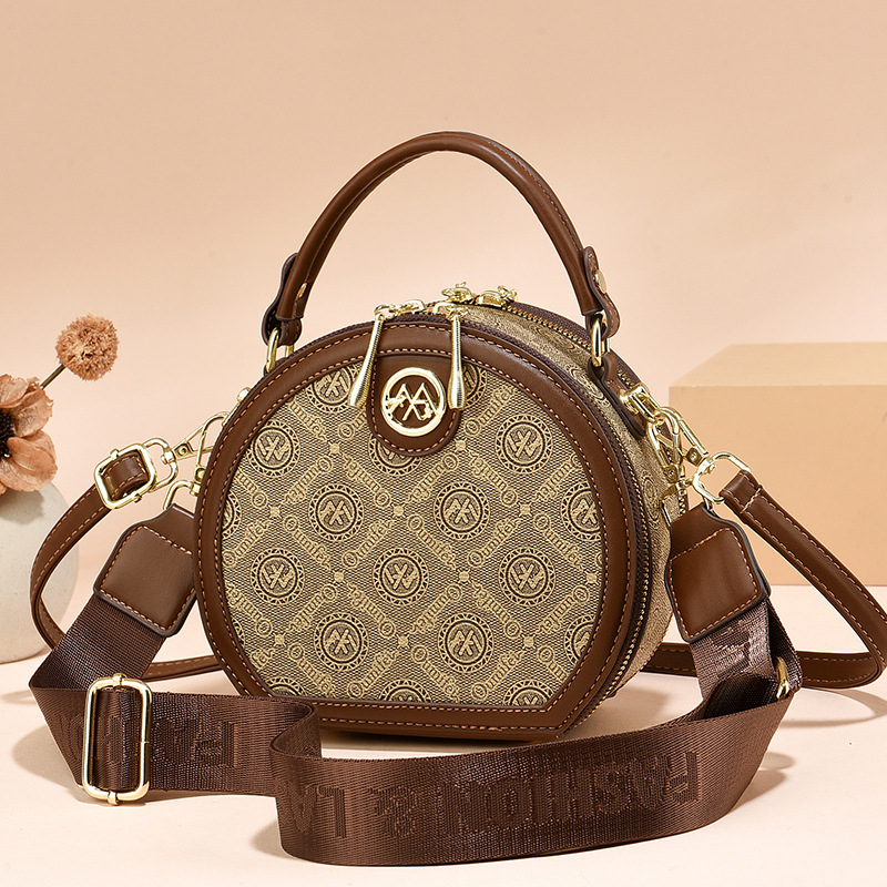 PU rankinė per petį — vertikalios kvadrato formos, užtrauktukas uždarymas, PU įdėklas, vidinė kišenė su užtrauktuku, trys peties dirželiai, miesto paprastas stilius