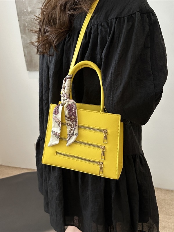 Geantă pătrată cu fermoar, material PU, formă orizontală pătrată, buzunar intern pentru telefon, curea de umăr unică