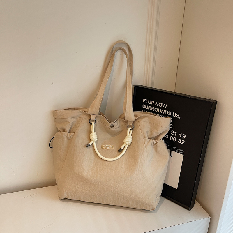 Női nylon Tote táska, nagy kapacitású, négyszögletes forma, 2025 tavasz, mindennapi használat