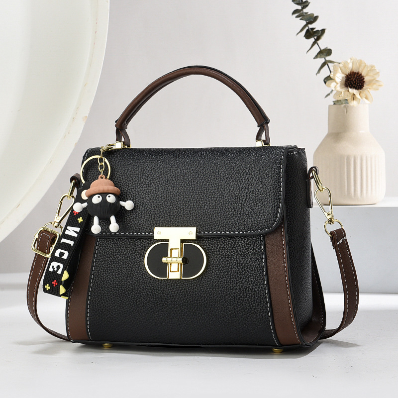 PU Kvadratinė pečių rankinė - Gatvės stilius, Horizontalus kvadrato formos, Magnetinis užsegimas, Vasara 2024