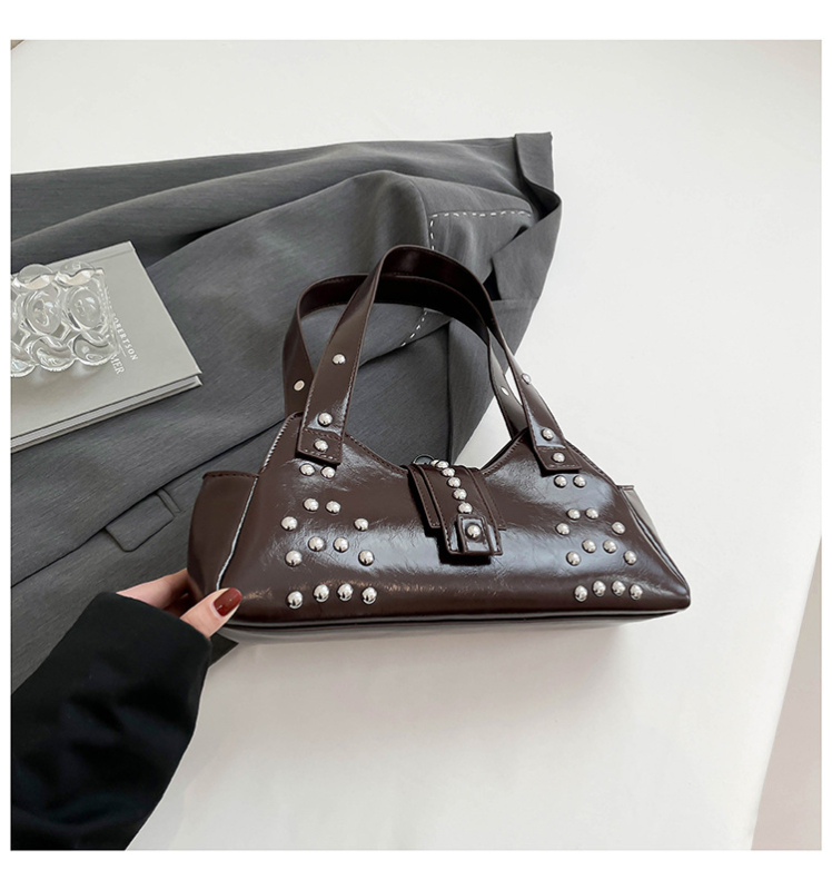 Tote rankinė su kniedėmis, PU dirbtinė oda, gatvės stiliaus, pažastinė rankinė, horizontali kvadratinė forma, užtrauktukas