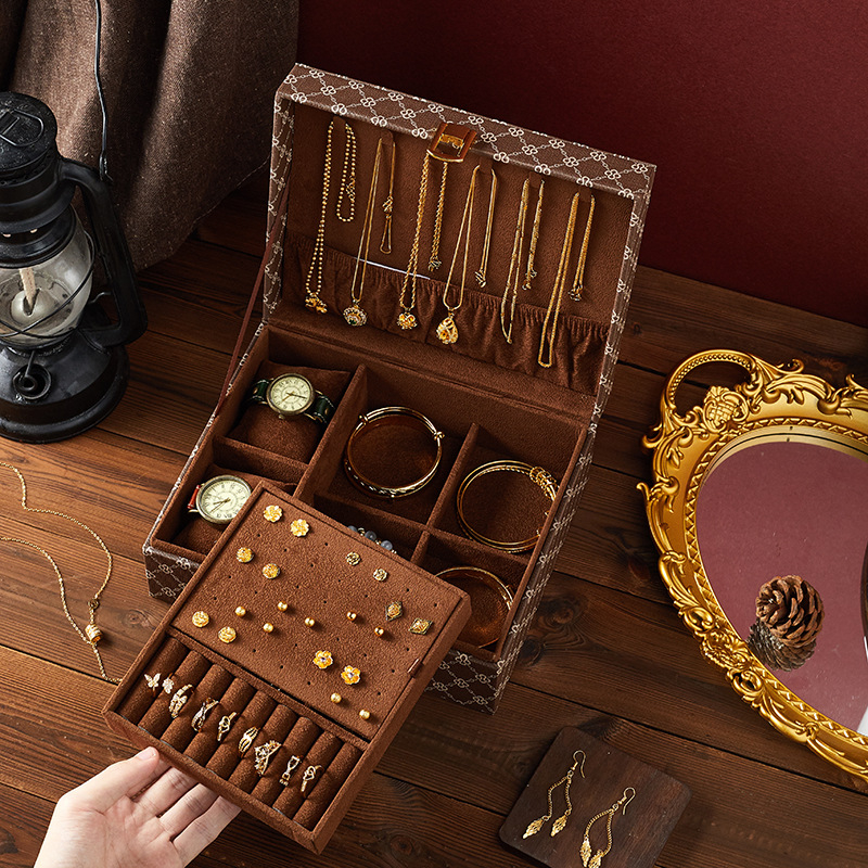 Kutija za nakit s prugastim uzorkom, materijal kortikalni, stil ležeran, tvrdoća: tvrda (Brand: Third son; Model: Jewelry box; Materijal: Cortical; Uzorak: Pruge; Tvrdoća: Tvrda)