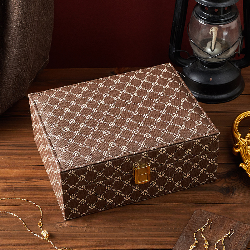 Kutija za nakit s prugastim uzorkom, materijal kortikalni, stil ležeran, tvrdoća: tvrda (Brand: Third son; Model: Jewelry box; Materijal: Cortical; Uzorak: Pruge; Tvrdoća: Tvrda)