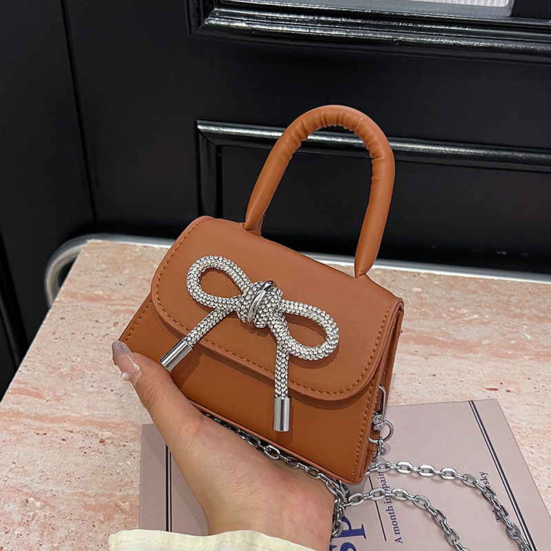 Γυναικεία τσάντα PU με καπάκι, οριζόντιου τετράγωνου σχήματος, μαγνητικό κλείσιμο, εσωτερική θήκη για κινητό