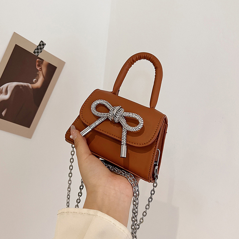 Γυναικεία τσάντα PU με καπάκι, οριζόντιου τετράγωνου σχήματος, μαγνητικό κλείσιμο, εσωτερική θήκη για κινητό