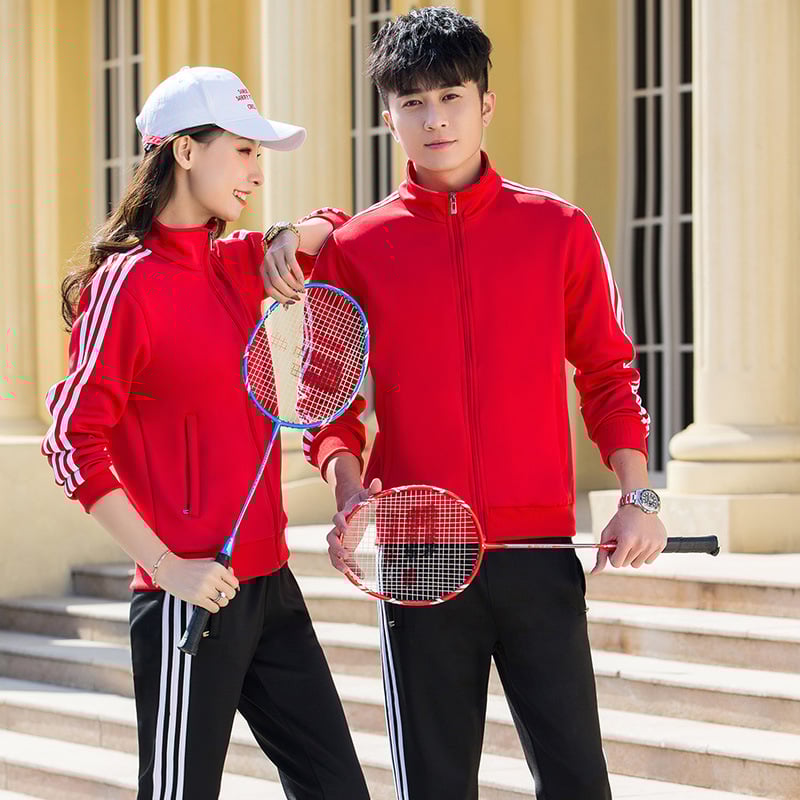 Спортен костюм: контрастен цветен дизайн, четири сезона, тъкани: полиестер 40% и южнокорейска коприна, без подплата