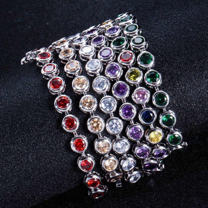 Гривна от позлатена мед, с циркония, женски геометричен дизайн, антиуморна функция