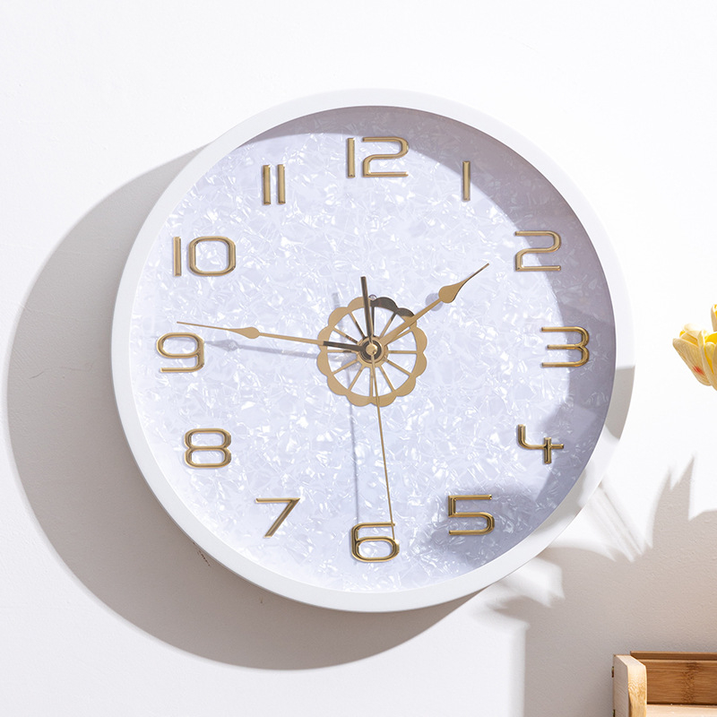 Seinakell: raadioajastusega automaatne ajastamise seadistamine, LED-valgus, heliga aktiveerimine, kvartsiliikumine, mehhanismimudel 12888