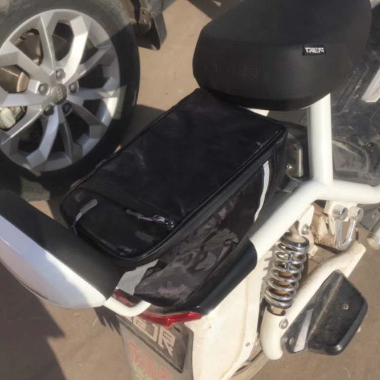 Sac pentru portbagajul bicicletei, 6L, impermeabil, poliester, model N577, căptușit