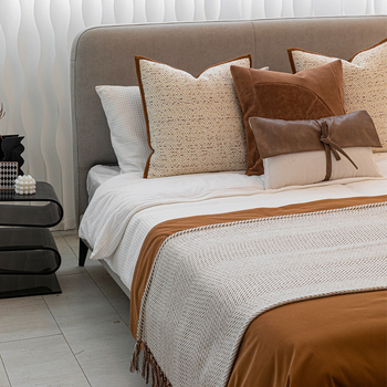 Voodi jooksja logoga – minimalistlik stiil, hotellikasutus, ühesugune muster, kohandatav