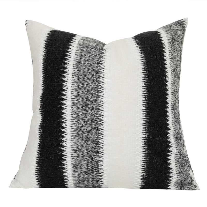 Voodiäärne jooksja – triibud, vill, moodne minimalism, hotellikvaliteet, premium