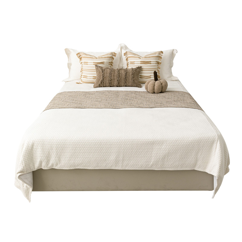 Mitmekomponentne voodipesukomplekt triibulise mustriga, hotellide kasutamiseks, lihtne stiil, premium kvaliteet