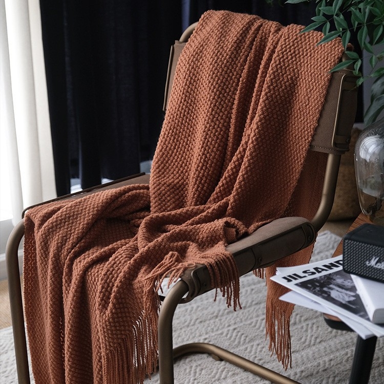 Pletena deka za kauč – jednobojni uzorak (100% akril, 500–800 g, proljeće i jesen, moderni minimalistički stil)