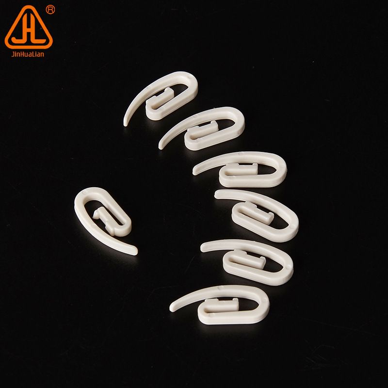 Plastična kuka za zavjese od tkanine za vješanje zavjesa; modeli JA-1, J00-1, H60-003, J50-009, H60-005; uključuje kukice i opružne klipse.