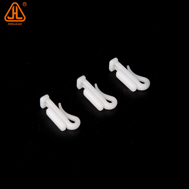 Plastična kuka za zavjese od tkanine za vješanje zavjesa; modeli JA-1, J00-1, H60-003, J50-009, H60-005; uključuje kukice i opružne klipse.