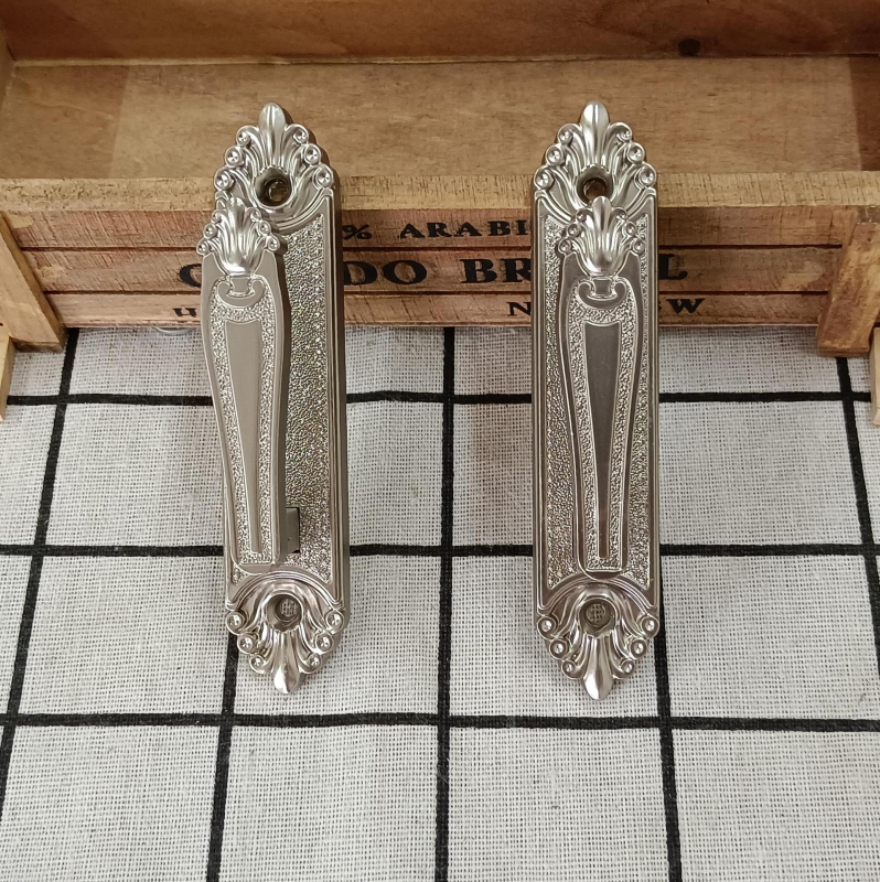 Kuka za zavjese u obliku I, od cinkovog legura, model QX-077, za zavjese koje se objese