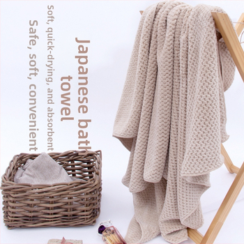 Plažni i kupaonski ručnik od mikrovlakana, jacquard uzorak ananasa, 150D vlakno, poliester, težina 200–300 g, prilagođena obrada