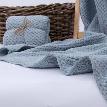 Plažni i kupaonski ručnik od mikrovlakana, jacquard uzorak ananasa, 150D vlakno, poliester, težina 200–300 g, prilagođena obrada