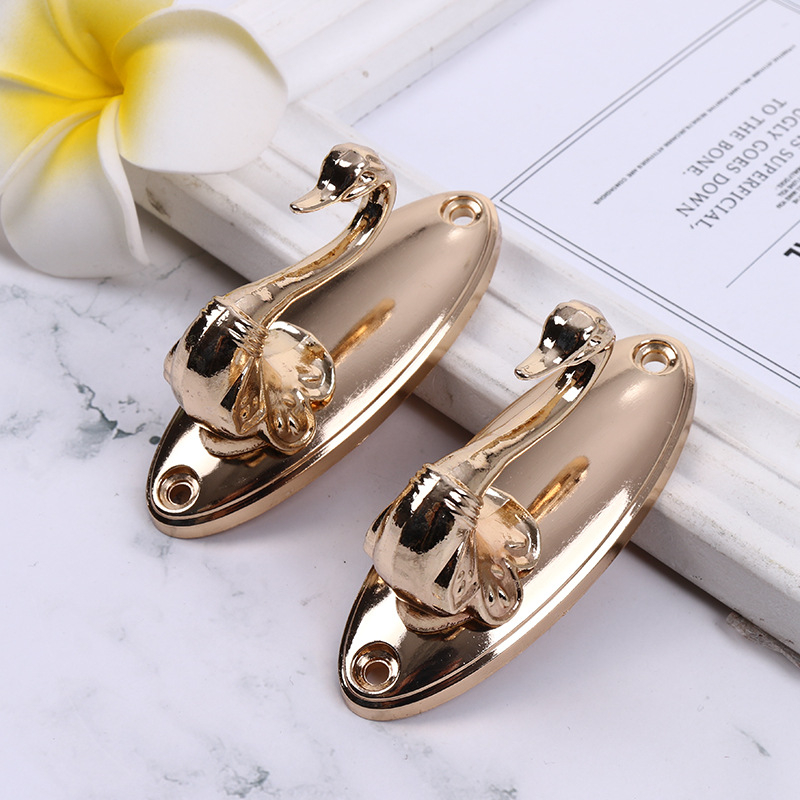 Γάντζος τοίχου για κουρτίνες - Κράμα, Μοντέλο LHQG-39, Περιλαμβάνονται βίδες, Κατάλληλο για όλους τους τύπους κουρτινών