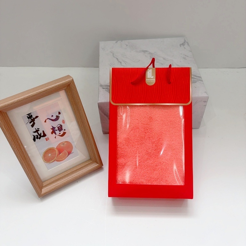 Set ručnika u darovnoj kutiji, koralni pliš, 80 g, mogućnost logotipa, šivanje i ravno tkanje