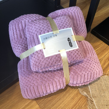 Комплект хавлии за баня — коралов плюш, модел щастлива клетка, висока попивност, дебел, 300 g, warp-knit (Материал: коралов плюш; Шаблон: щастлива клетка; Попивност: висока; Тегло: 300 g; Прежда: warp-knit)