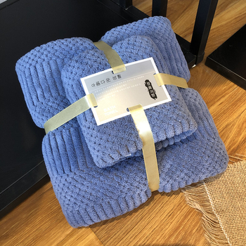 Комплект хавлии за баня — коралов плюш, модел щастлива клетка, висока попивност, дебел, 300 g, warp-knit (Материал: коралов плюш; Шаблон: щастлива клетка; Попивност: висока; Тегло: 300 g; Прежда: warp-knit)