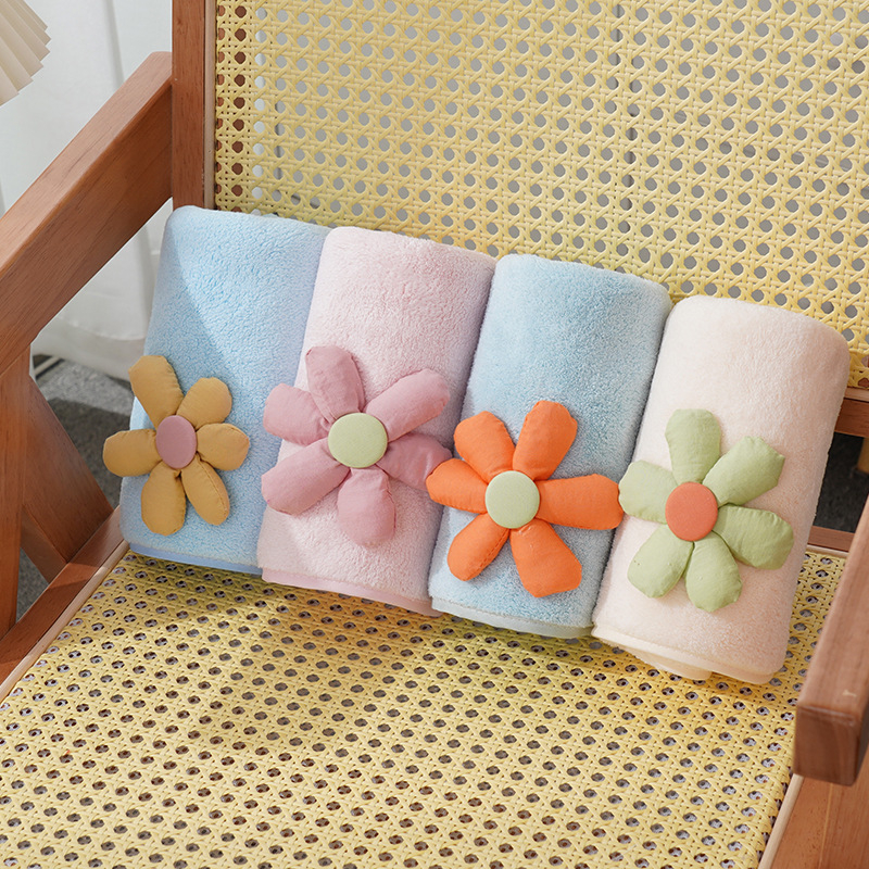 Set ručnika coral fleece u darovnoj kutiji s cvjetnim uzorkom, 620 g, moguć ispis logotipa, prilagodljivo, šavovi i ravno tkanje