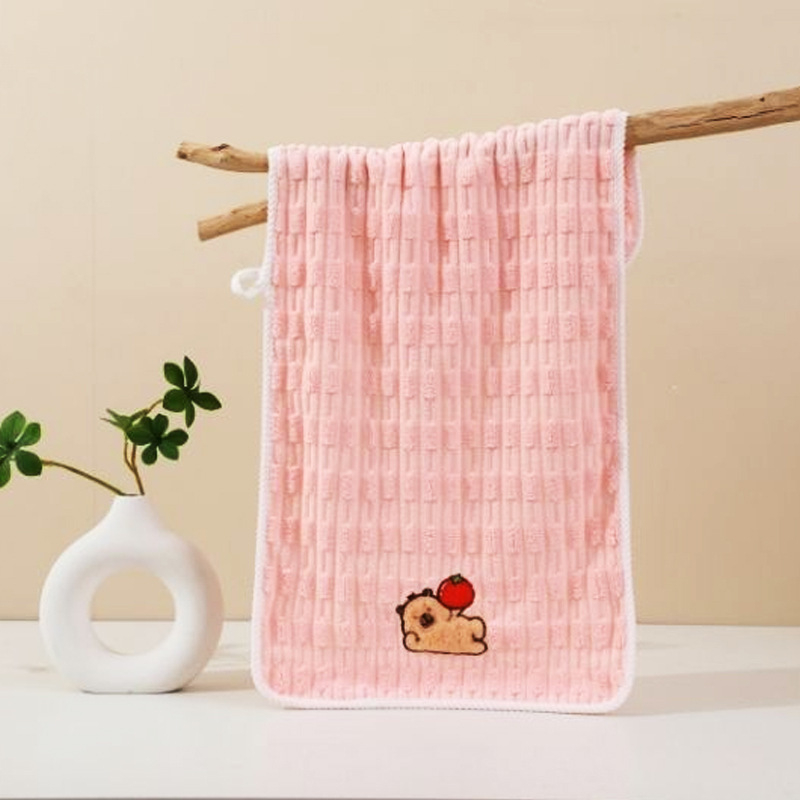 Darivni set ručnika: Kapibara ručnik za lice i ručnik za tijelo, Coral fleece, 150d vlakno, izvezeni i obrubljeni, 100–120 g, prilagodljivo
