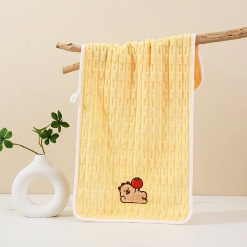Darivni set ručnika: Kapibara ručnik za lice i ručnik za tijelo, Coral fleece, 150d vlakno, izvezeni i obrubljeni, 100–120 g, prilagodljivo